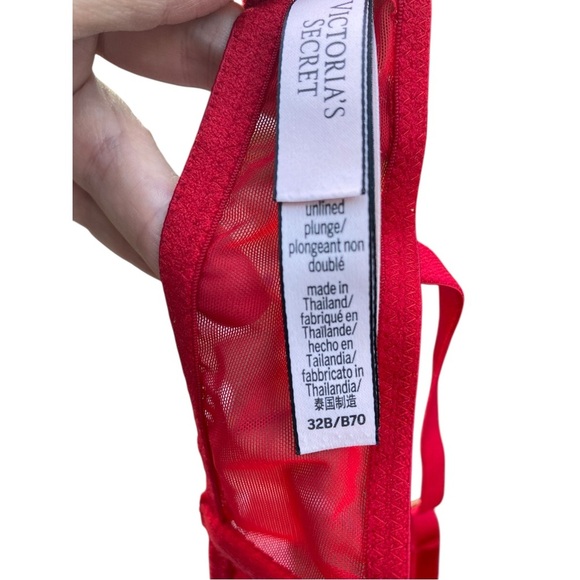 Victoria's Secret Dream Angels unlined plunge Vibrant Red Lace Bra 32b - Picture 11 of 12